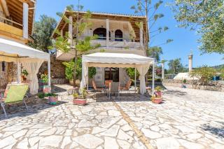 Paco's Resort Family Villa 10 - 0