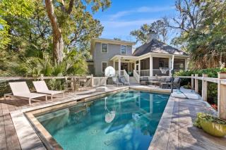 GD77: 77 Governor's Drive - 8