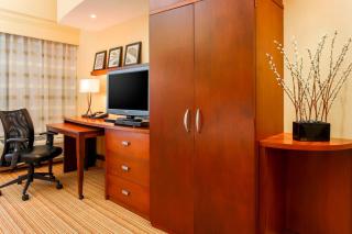 Courtyard by Marriott Potomac Mills Woodbridge - 7