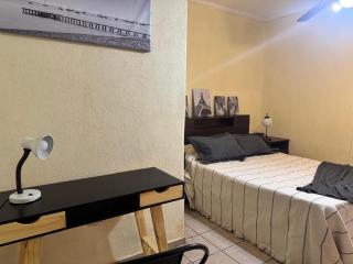 Plaza Godoy Cruz, habitacion y baño privado en casa 6 ambientes terraza parrilla - 4