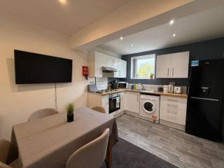 Casa Cove 2br Flat Free Parking, 5 Min To Hospital - 5