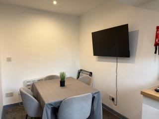 Casa Cove 2br Flat Free Parking, 5 Min To Hospital - 3