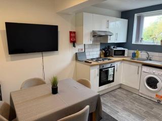 Casa Cove 2br Flat Free Parking, 5 Min To Hospital - 4