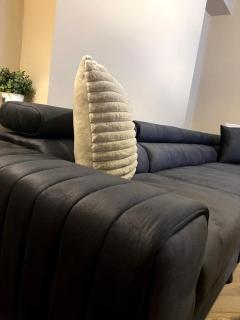 Luxury Center Neath Stay - 8