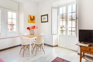 Light-Filled Apartment in the Heart of Seville - 0