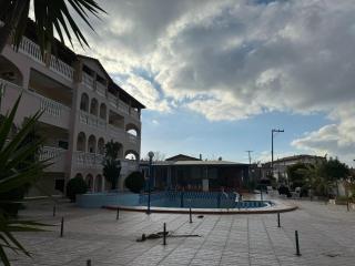 Sandy Maria studio 706 - 9