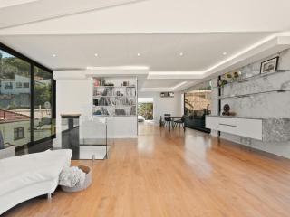 The Lookout - Panoramic 4 Bedroom House with free Wifi and Pool - 1