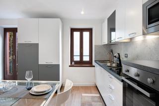 Fogazzaro Lake View Apartment - 9