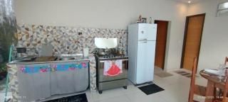 Casa com quartos compartilhados - 9