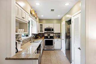 FR476: 476 Fiddlers Reach - 4