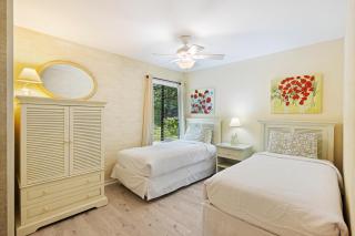 FR476: 476 Fiddlers Reach - 2