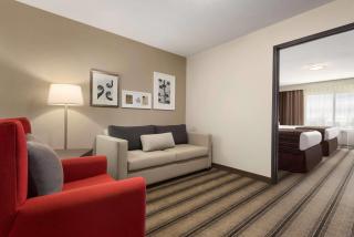 Country Inn & Suites by Radisson, St Cloud West, MN - 7