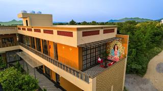 Kunj - A Boutique Hotel By Shivaneel Hospitality - 9