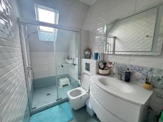 Luxury Apartment with a View of the Bay - 6