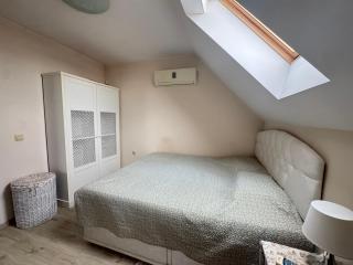 Luxury Apartment with a View of the Bay - 5