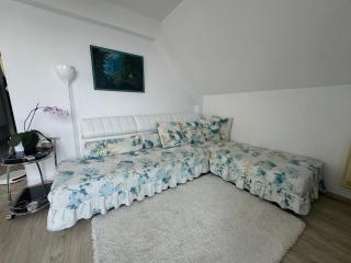 Luxury Apartment with a View of the Bay - 3