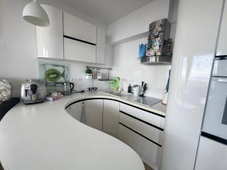 Luxury Apartment with a View of the Bay - 2