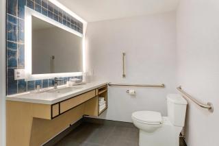 Cambria Hotel Spokane Airport - 2