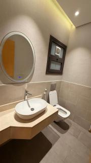 شقة سكنية فندقية بثلاث غرف - 1