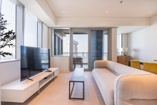 Modern Apartment with Panoramic Sea Views - 3