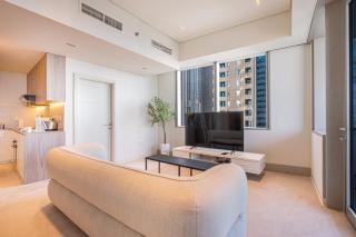 Modern Apartment with Panoramic Sea Views - 2