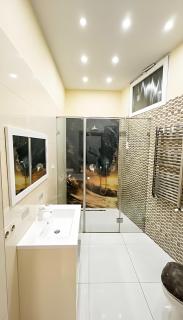 City Beat Lux-Top Center-Walk to Major Attractions - 2