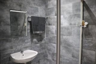 Glow Events & Guest House - 5