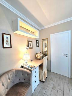 Lux Energy Room and Garden - 2