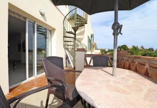 Rooftop Paradise Apartment - 8