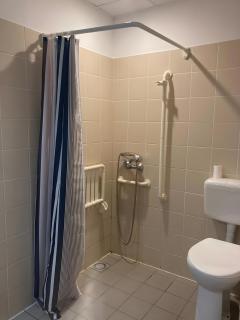 Joli Gîte Rouge Au Bord Du Lac - 2