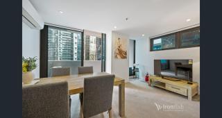 Sky High 2BR Stay in Melbourne CBD - 0