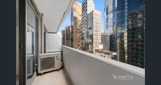 Sky High 2BR Stay in Melbourne CBD - 4