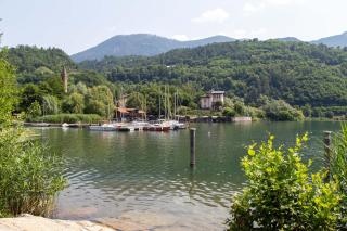 More a due passi dal lago - 8