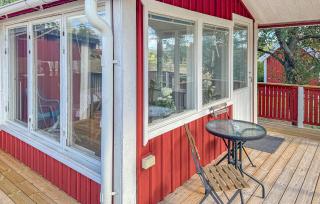 1 Bedroom Awesome Home In Blomstermåla - 1