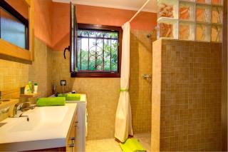 Níspero by Vintage Travel - 2