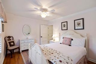 BH51: 51 Burroughs Hall - 9