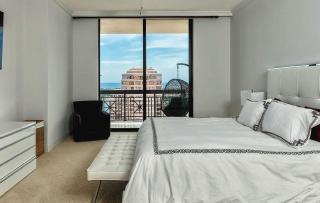 Elegant 2 Bedroom Condo with Ocean Views - 3