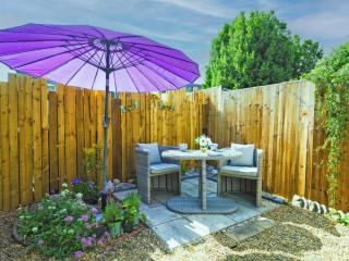 Painter's Cottage - 2