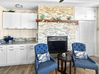 Admiral's Quarters - 4