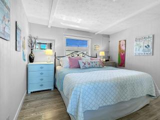 Admiral's Quarters - 1