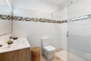 1 Bedroom Seaview Apartment - 9