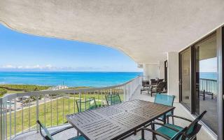Oceanfront 2 Bedroom Condo with Resort Amenities - 0