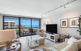 Oceanfront 2 Bedroom Condo with Resort Amenities - 5