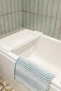 3-BR Home with Garden near Cardiff City Centre - 1