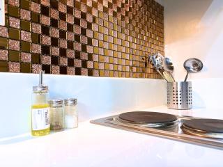 Modern Minimalist Suite - Air Residences Makati - 5