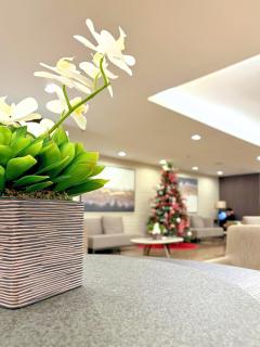 Modern Minimalist Suite - Air Residences Makati - 3