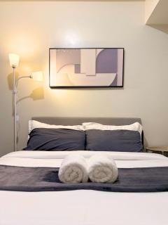 Modern Minimalist Suite - Air Residences Makati - 0