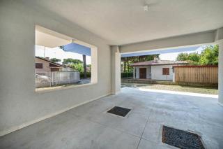 Planet Suite 303 - 9