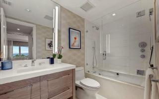 Sophisticated 2 Bedroom Penthouse with Water Views - 3