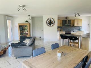 Maison 130m2 proche Pérouges, Lyon - 7